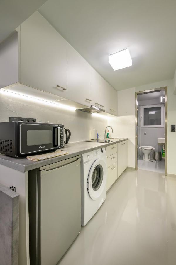 Fully Renovated Underground Flat In Pagrati Apartment เอเธนส์ ภายนอก รูปภาพ