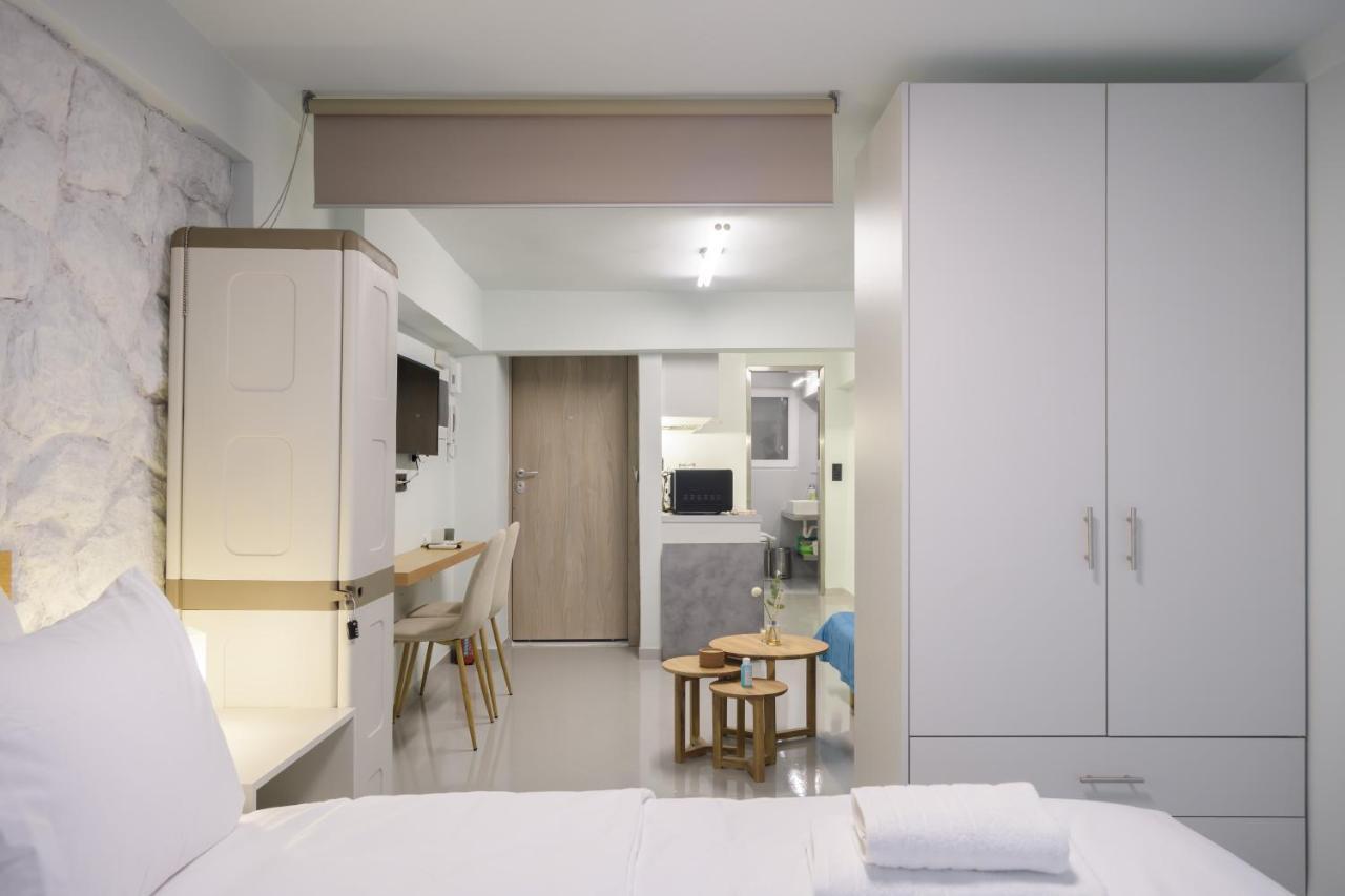 Fully Renovated Underground Flat In Pagrati Apartment เอเธนส์ ภายนอก รูปภาพ